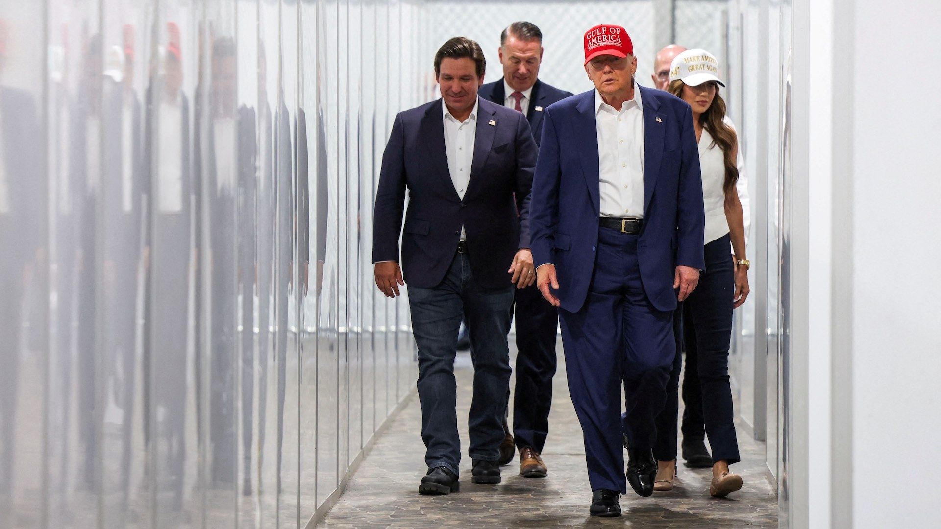 Donald Trump durante su inauguración de Alligator Alcatraz