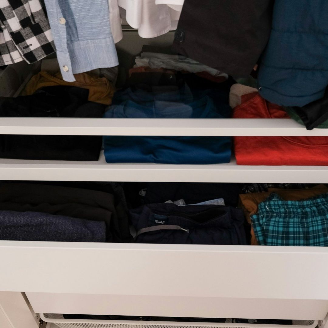 Mujer Halla Dos Fetos en el Closet de su Hija