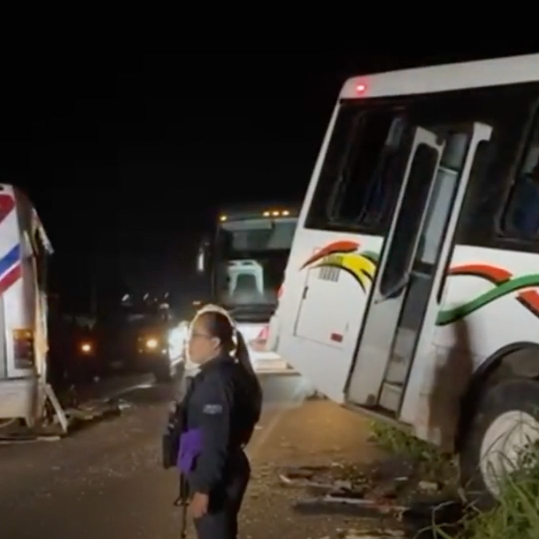 Choque entre Dos Autobuses Deja 15 Pasajeros Lesionados en Carretera de ...