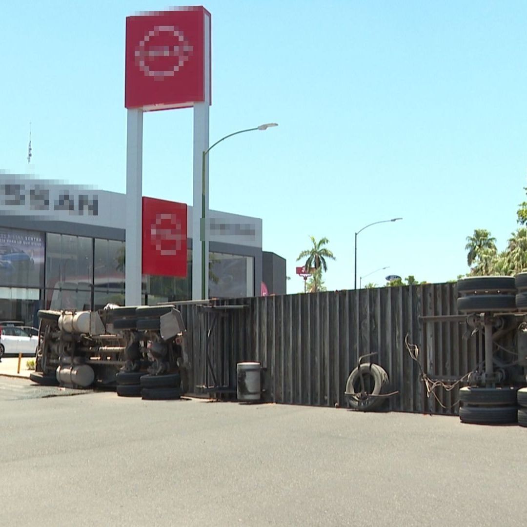Volcamiento de Tráiler en Bulevar Morelos Ocasionó Cierre de Vialidades; Esto Pasó