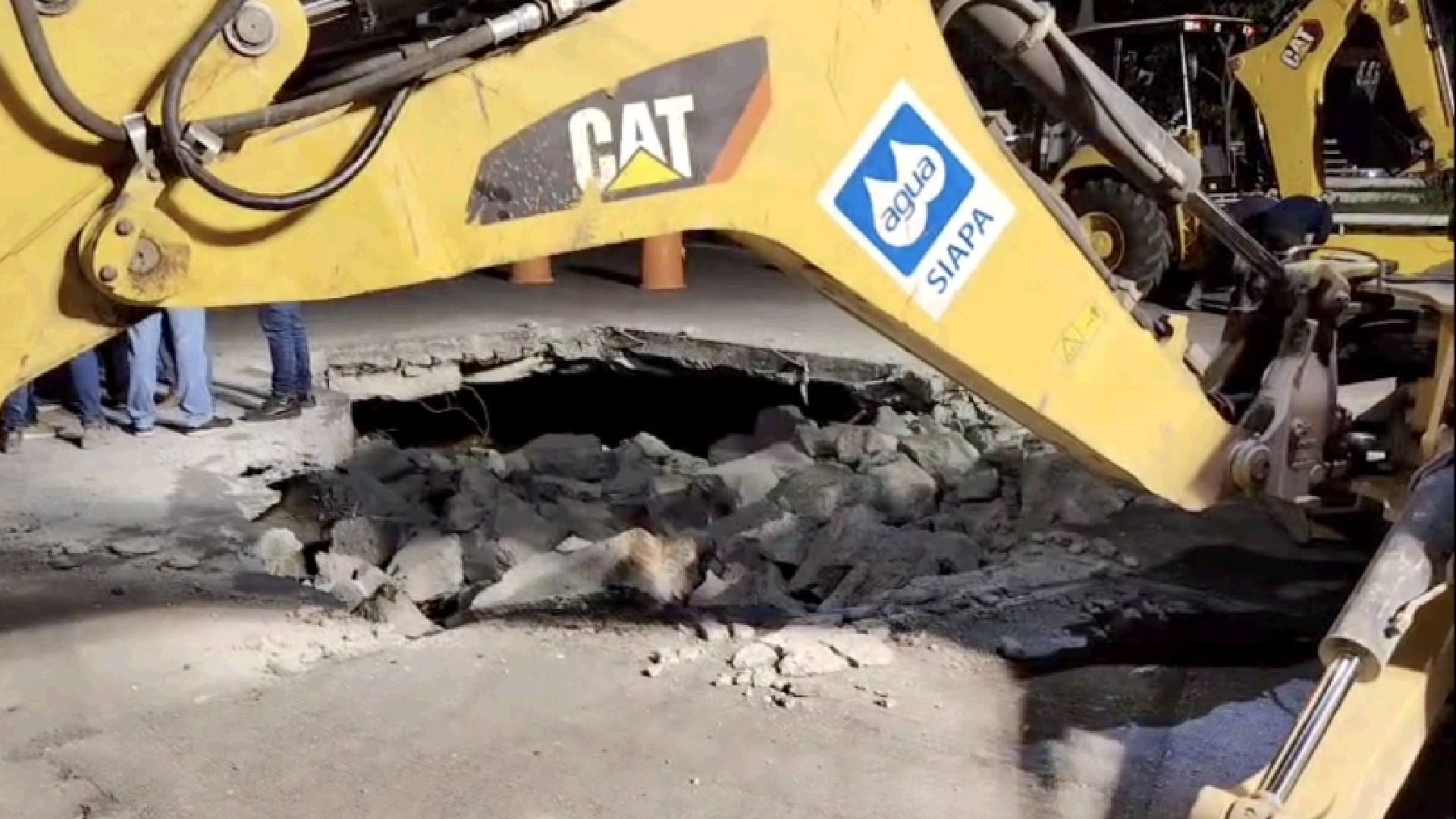 Se forma socavón en López Mateos este 24 de julio