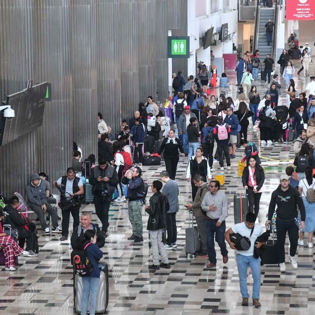 Usuarios de la Terminal 1 del Aeropuerto Internacional de la Ciudad de México