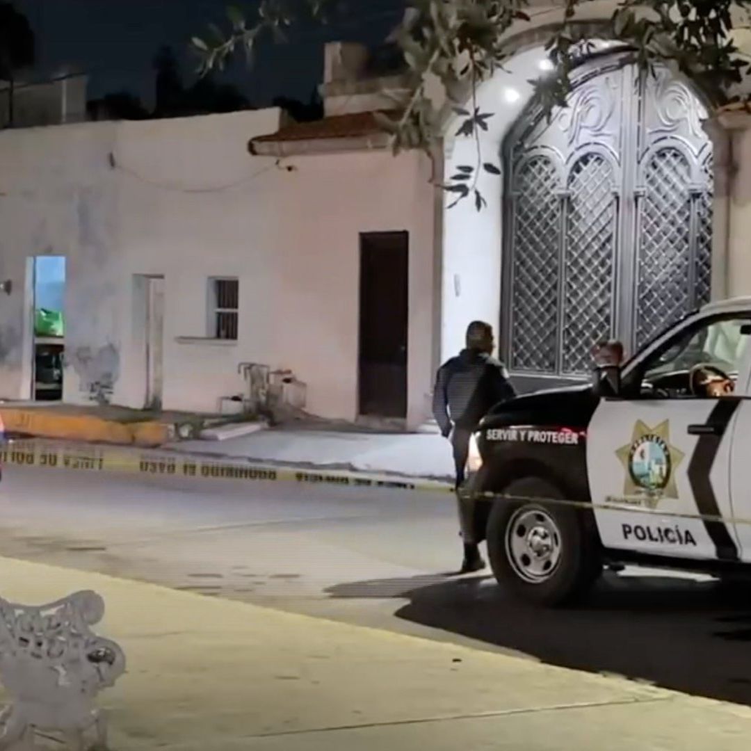 Policía de Apodaca en colonia El Mezquital