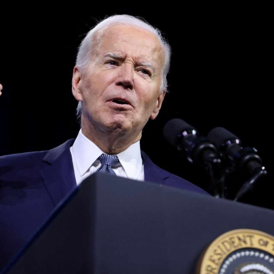 Biden se Aferra: Volverá Pronto a la Campaña Electoral de EUA