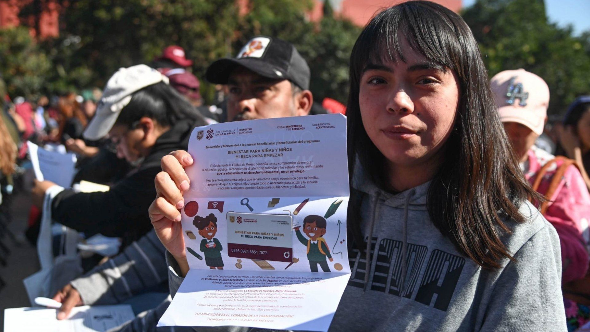 Mi Beca Para Empezar quiénes reciben apoyo de Útiles y Uniformes Escolares 2025 en CDMX