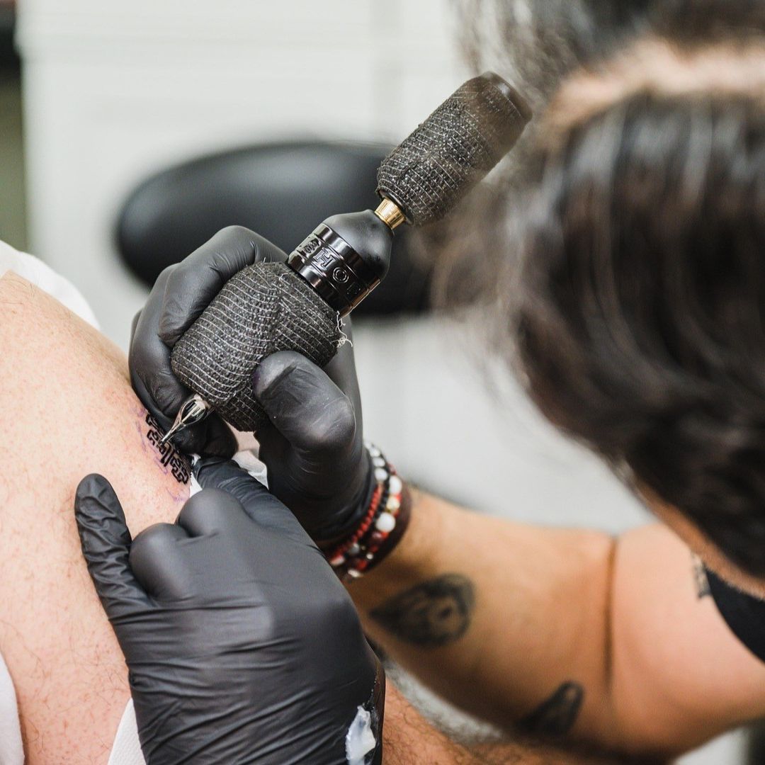 Crean Tatuaje Temporal para Detectar Droga en Bebidas: ¿Cómo Funciona?
