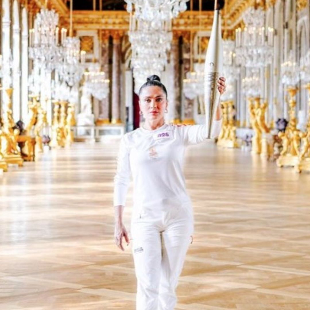 Salma portó la antorcha en el Palacio de Versalles. Foto paris2024