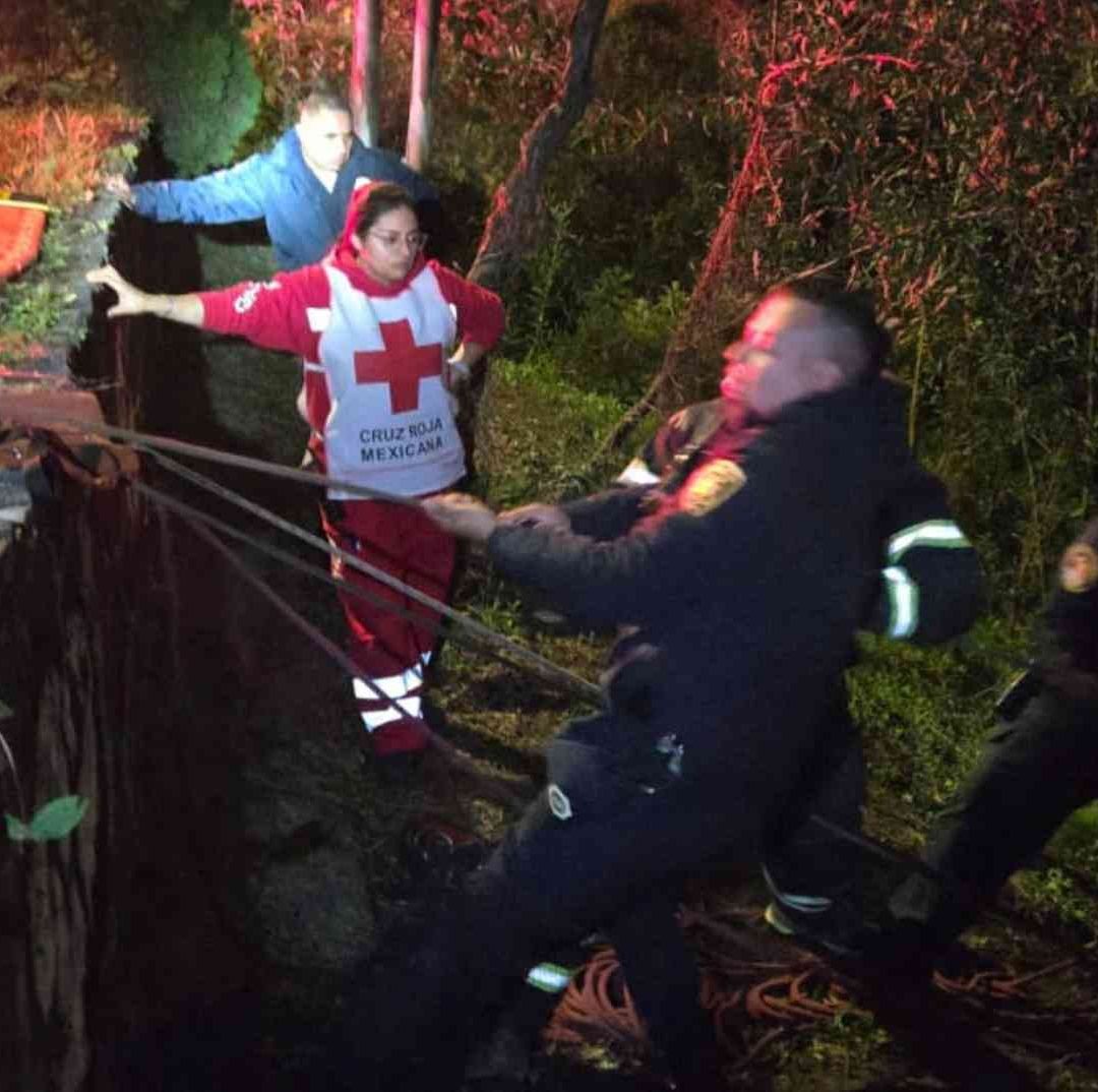 Rescate de Adolescentes que Cayeron a Barranco en Bosque de Chapultepec
