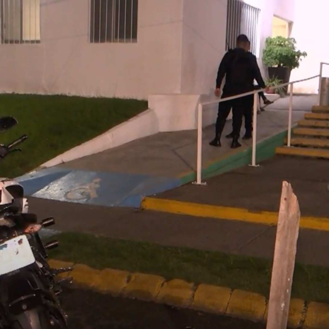 Debido a su gravedad, el joven fue derivado a un hospital.