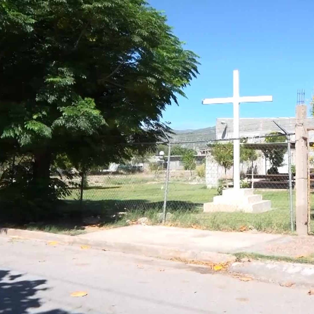 Sujetos Roban Objetos Religiosos de una Capilla en Torreón