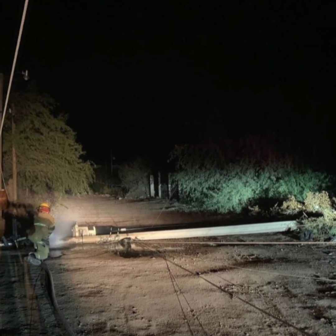Fuertes Vientos Dejan Sin Energía Eléctrica a Varias Colonias de Empalme