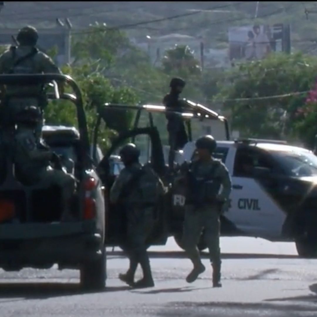 Acordonan calle