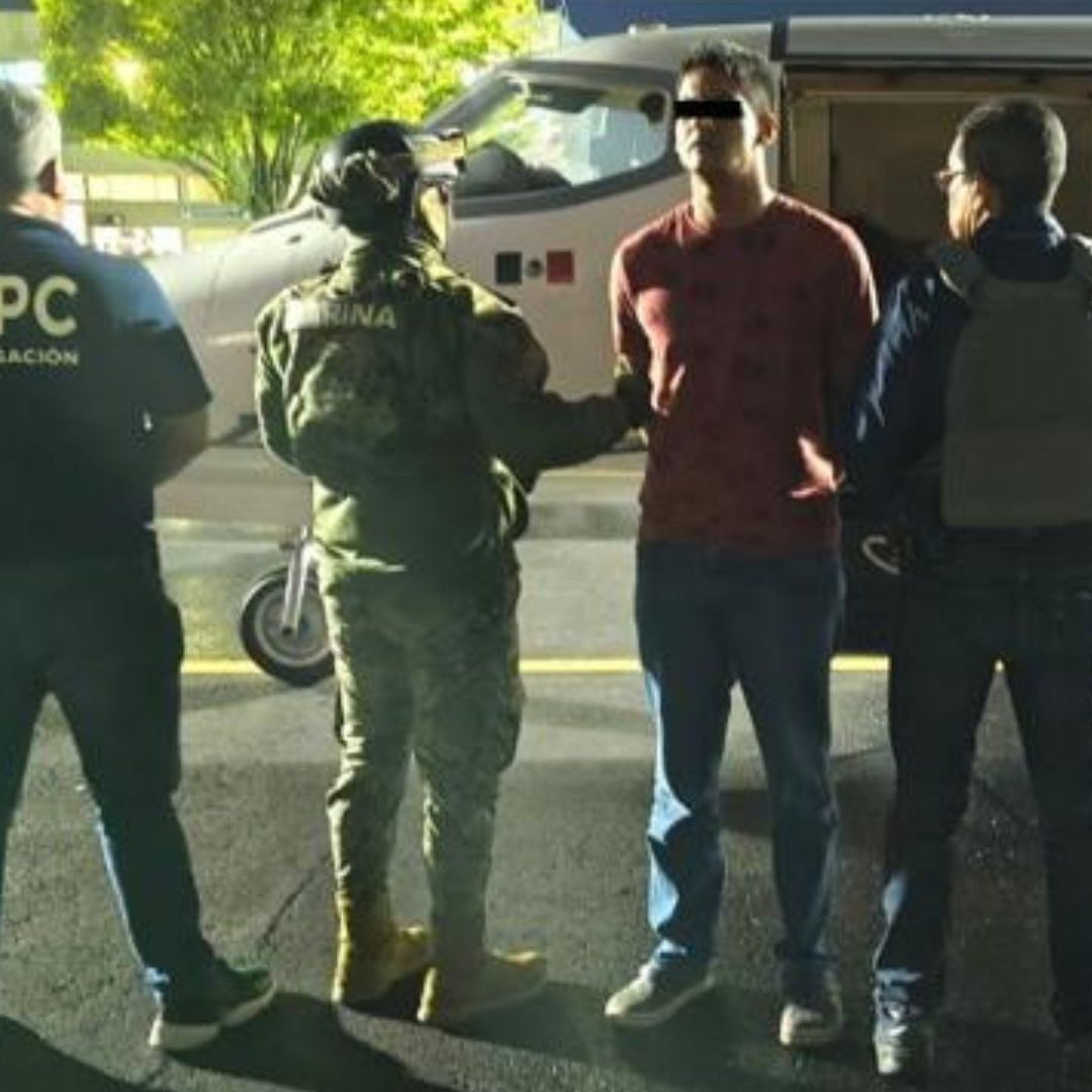 Ángel Javier Alias "El Caiser" o "El Angelit" de La Barredora Fue Detenido en Puebla y Trasladado a Tabasco
