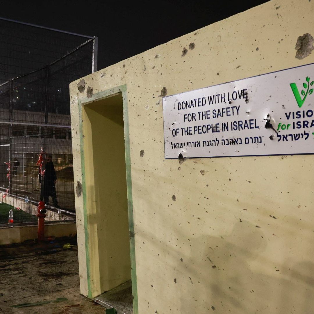 Israel confirmó solo la tarde de este sábado la llegada de más de 40 proyectiles al norte de Israel que logró interceptar en su mayoría