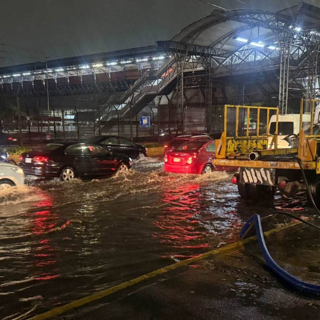 Saldo de Lluvias en la CDMX: 15 Viviendas Afectadas, 32 Encharcamientos y 40 Árboles Caídos