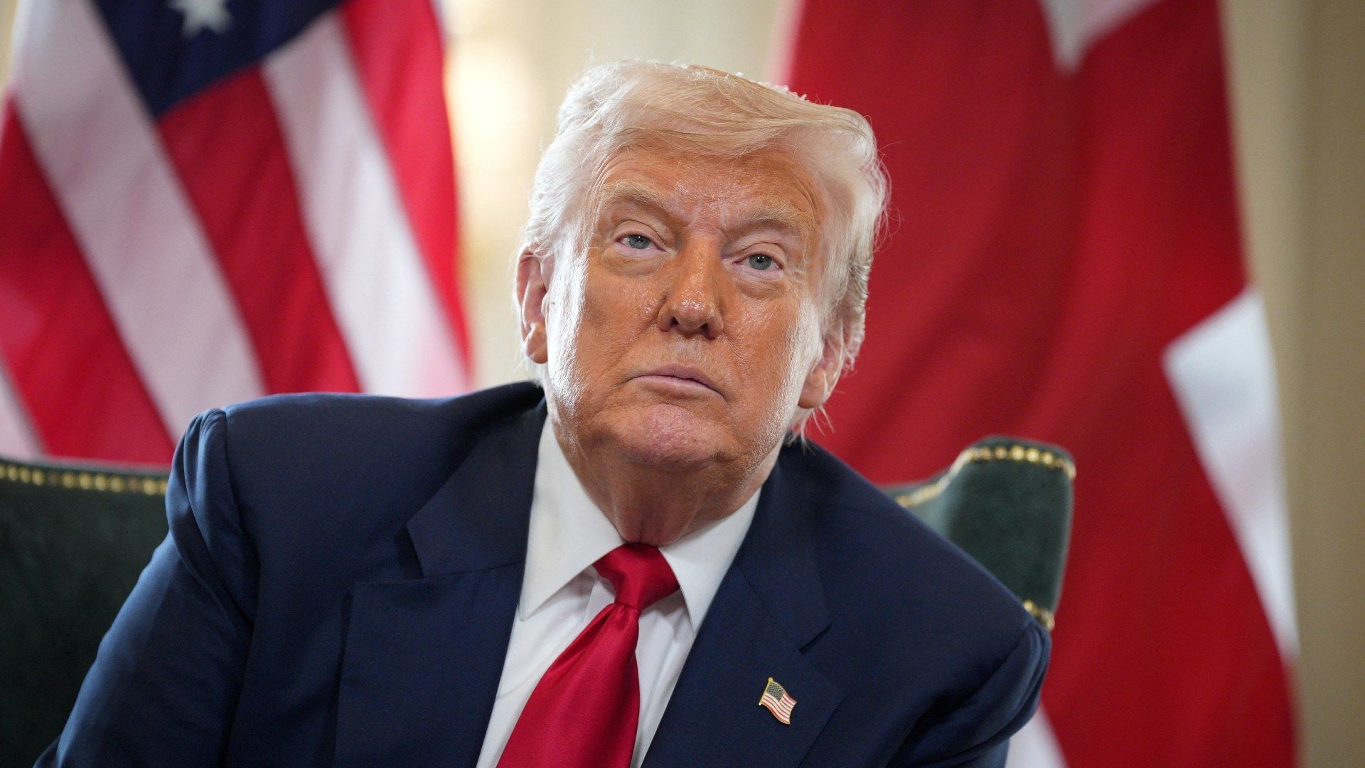 Trump Celebra Estrategia Arancelaria: "Están Haciendo a EUA Grande y Rico de Nuevo"