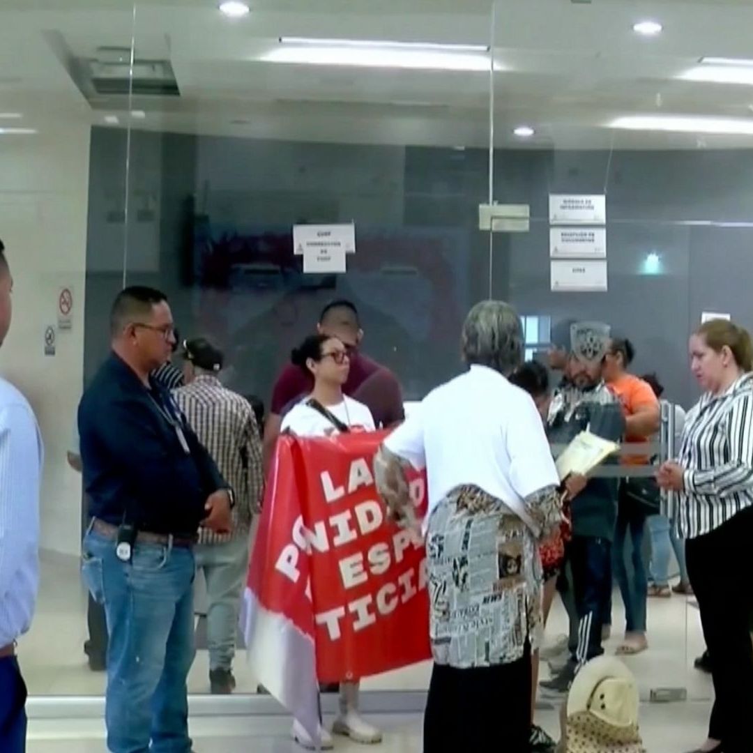 Se Manifiestan en el Registro Civil de Ciudad Juárez por el Caso Crematorio Plenitud