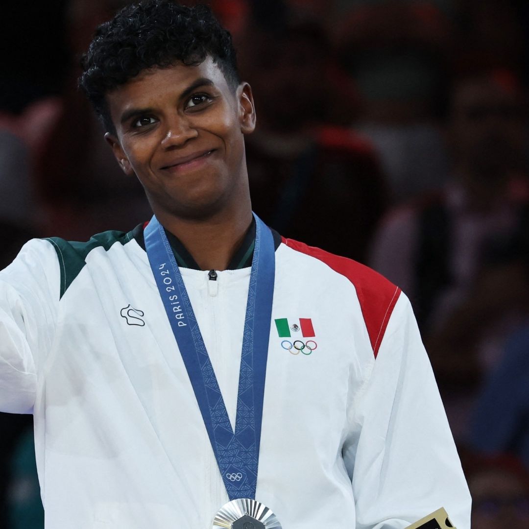 AMLO Felicita a Prisca Awiti por Medalla de Plata en París 2024 y Dedica Aplauso en La Mañanera