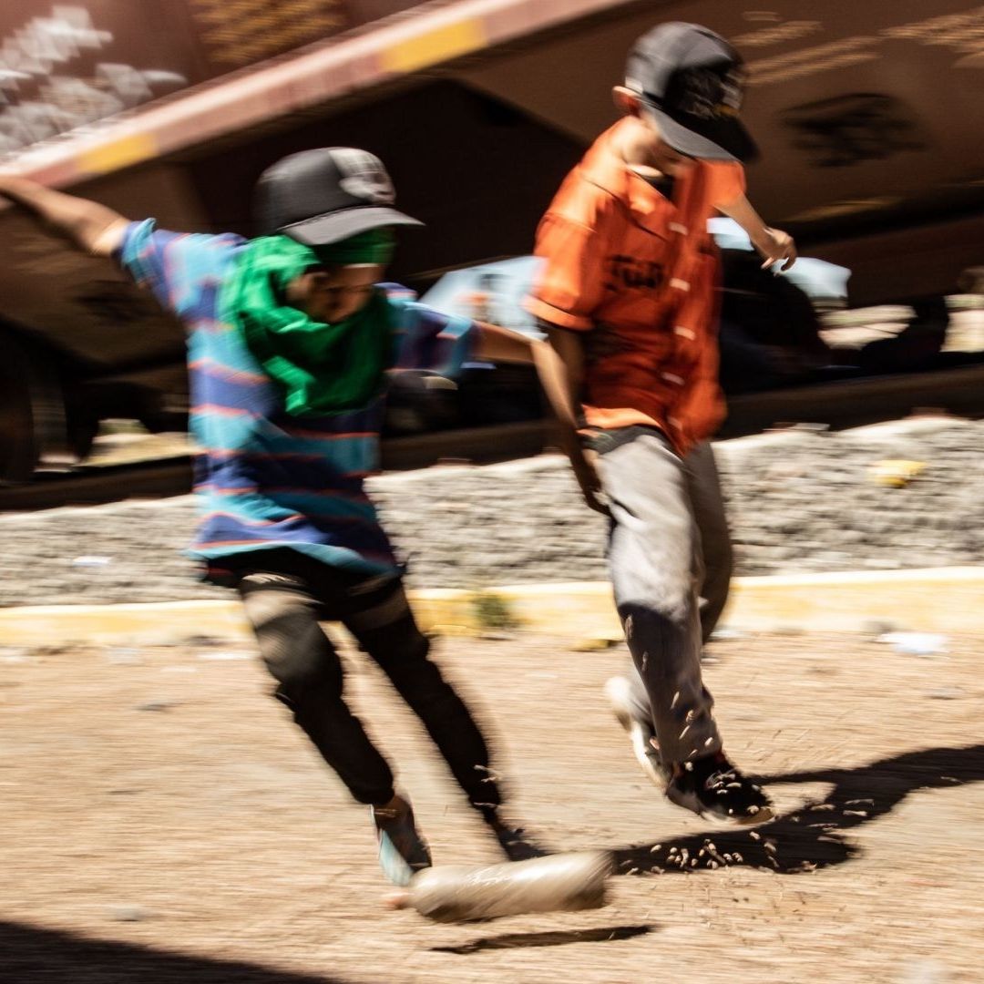 Día Mundial contra la Trata de Personas 2024: 'Narco' Recluta a Niños y Así los Explotan