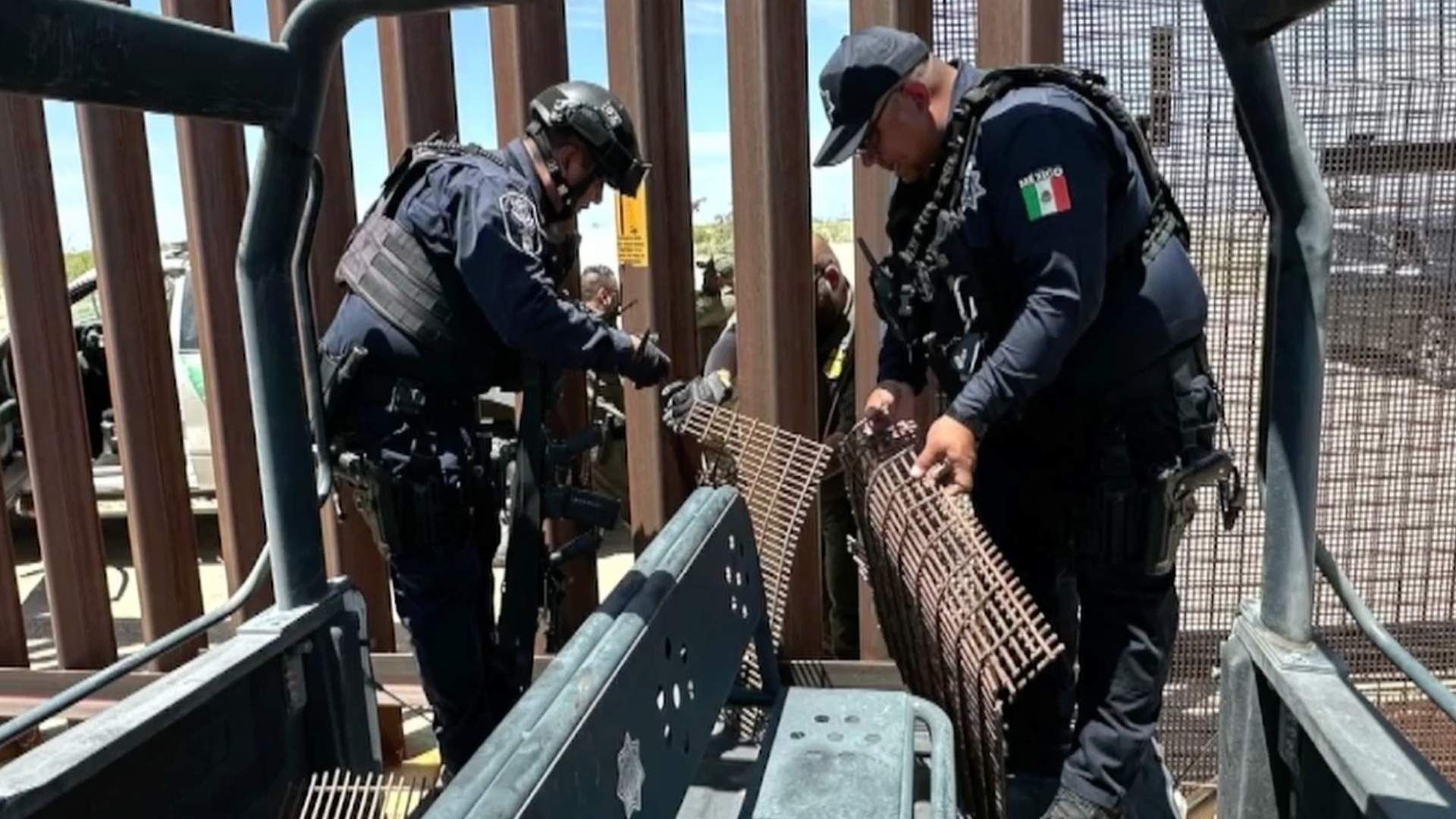 Encuentran a Hombre Cargando con Fragmentos del Muro Fronterizo en Ciudad Juárez