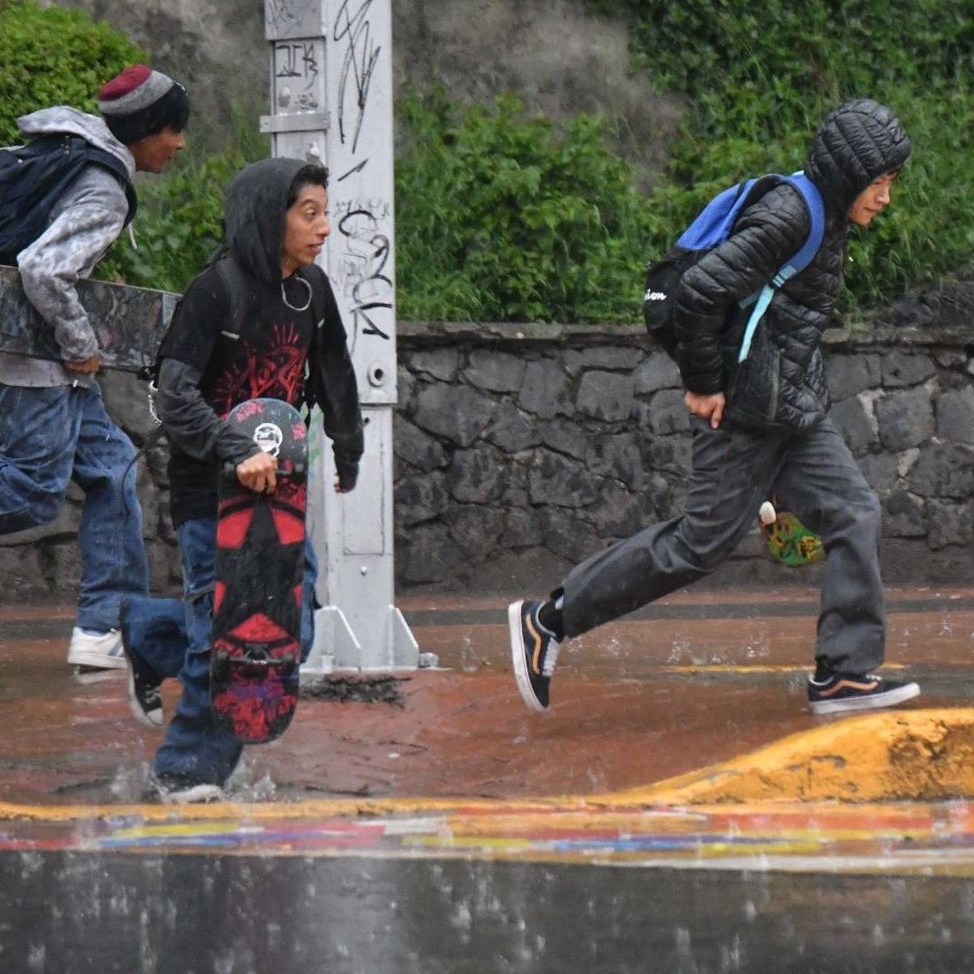 El Servicio Meteorológico Nacional continuará monitoreando el desarrollo de estos sistemas meteorológicos.