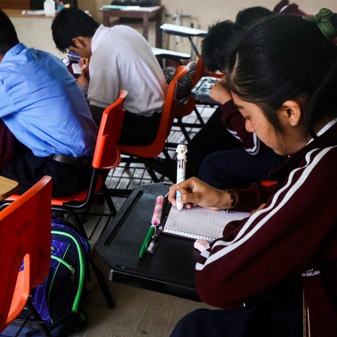 Cuándo hacer solicitud de cambio de toruno o escuela secundaria 2024 en CDMX