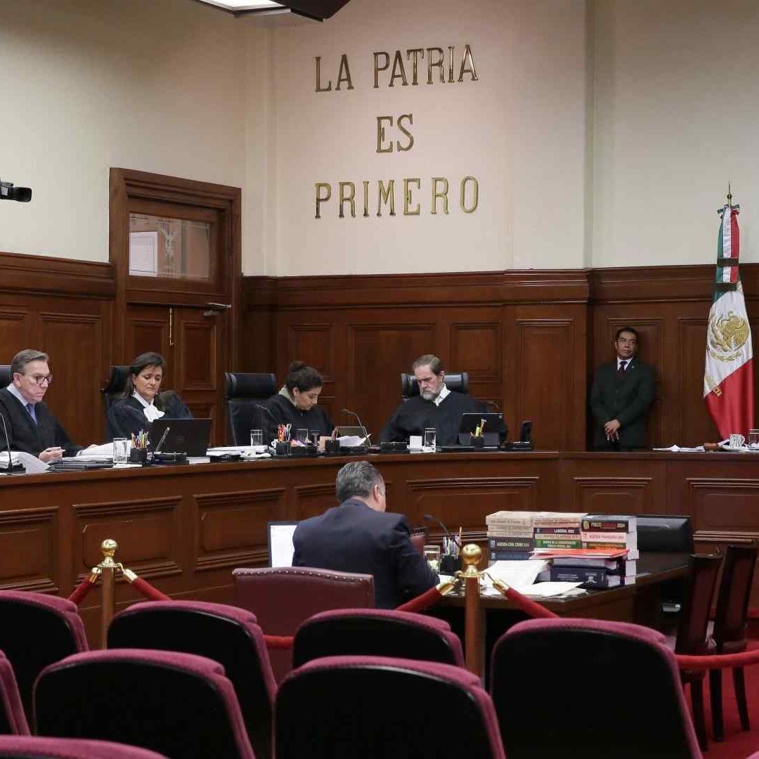 De aprobarse la reforma los ministros de la Corte serán electos por voto popular.