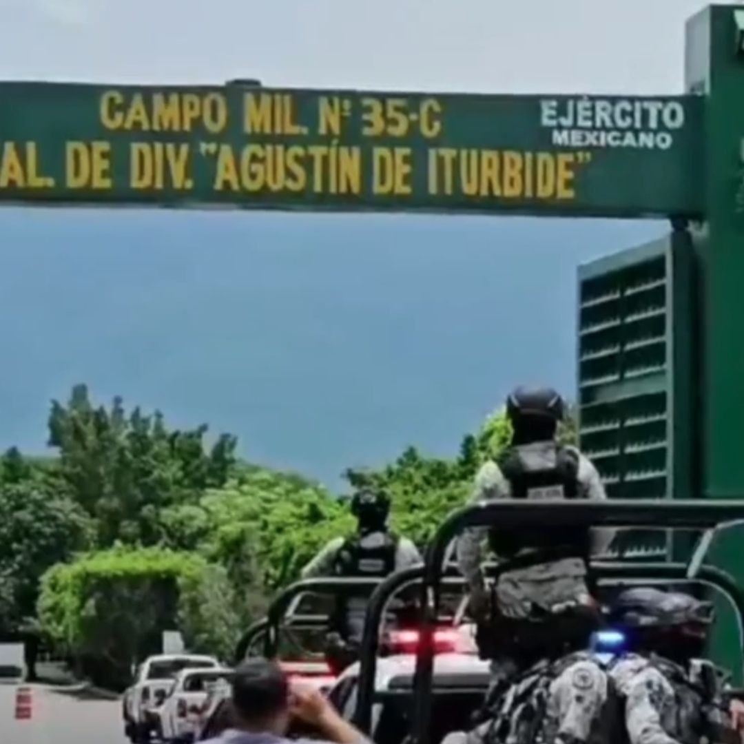 Padres de los 43 Normalistas Realizarán Labores de Búsqueda en Batallón de Infantería
