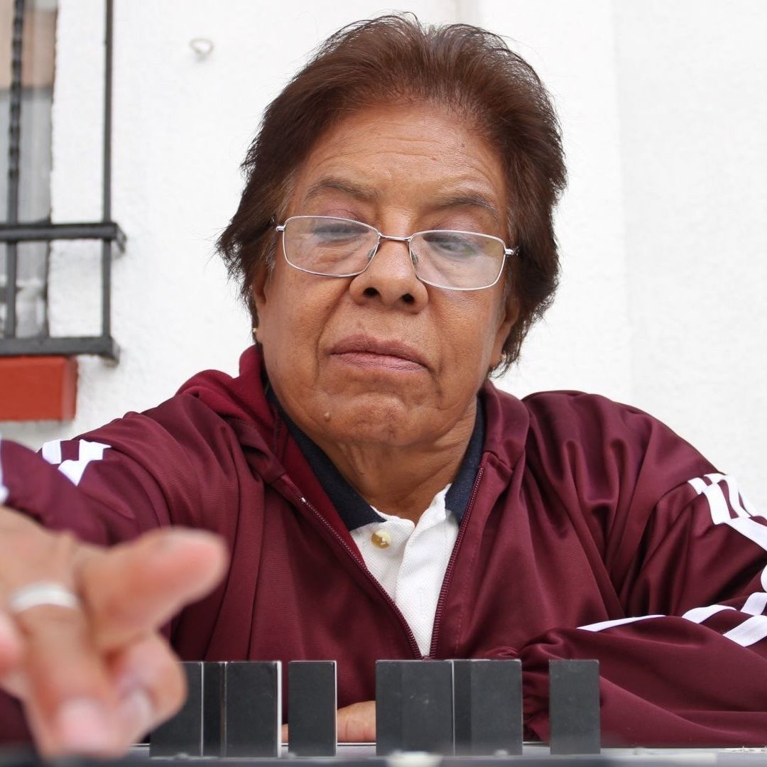 Mujer de la tercera edad
