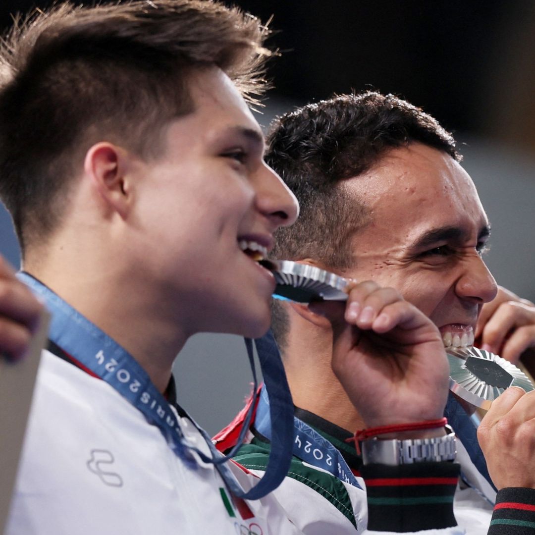 París 2024: AMLO Celebra Medalla de Plata en Clavados y Felicita a Osmar Olvera y Juan Celaya