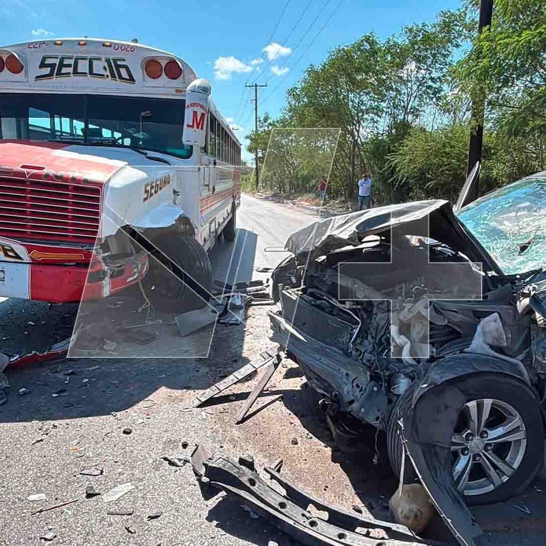 Choque entre Camión de Transporte Público y Vehículo Deja Cuatro Lesionados en Matamoros