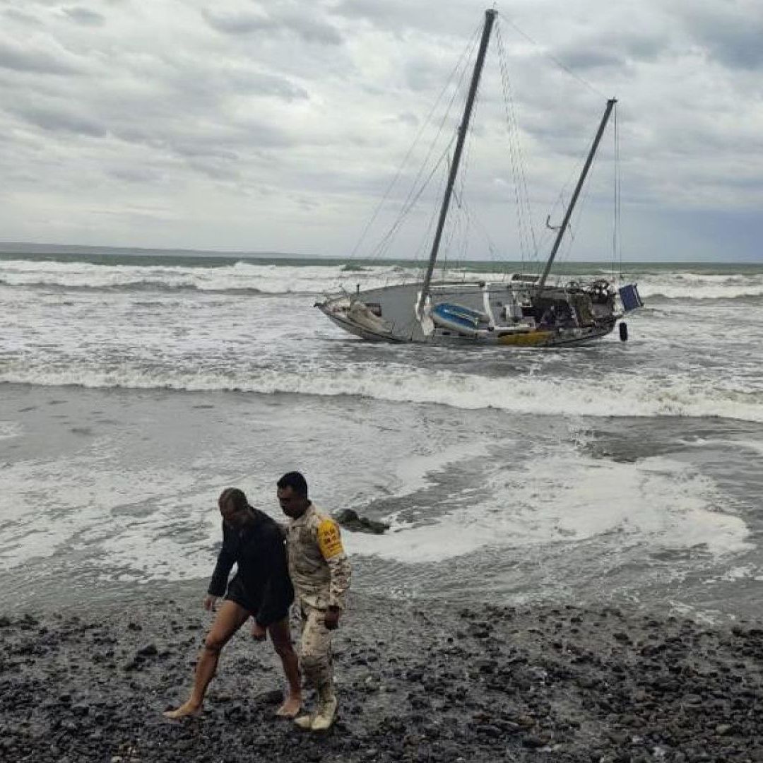 Carlotta se intensificó a huracán categoría 1
