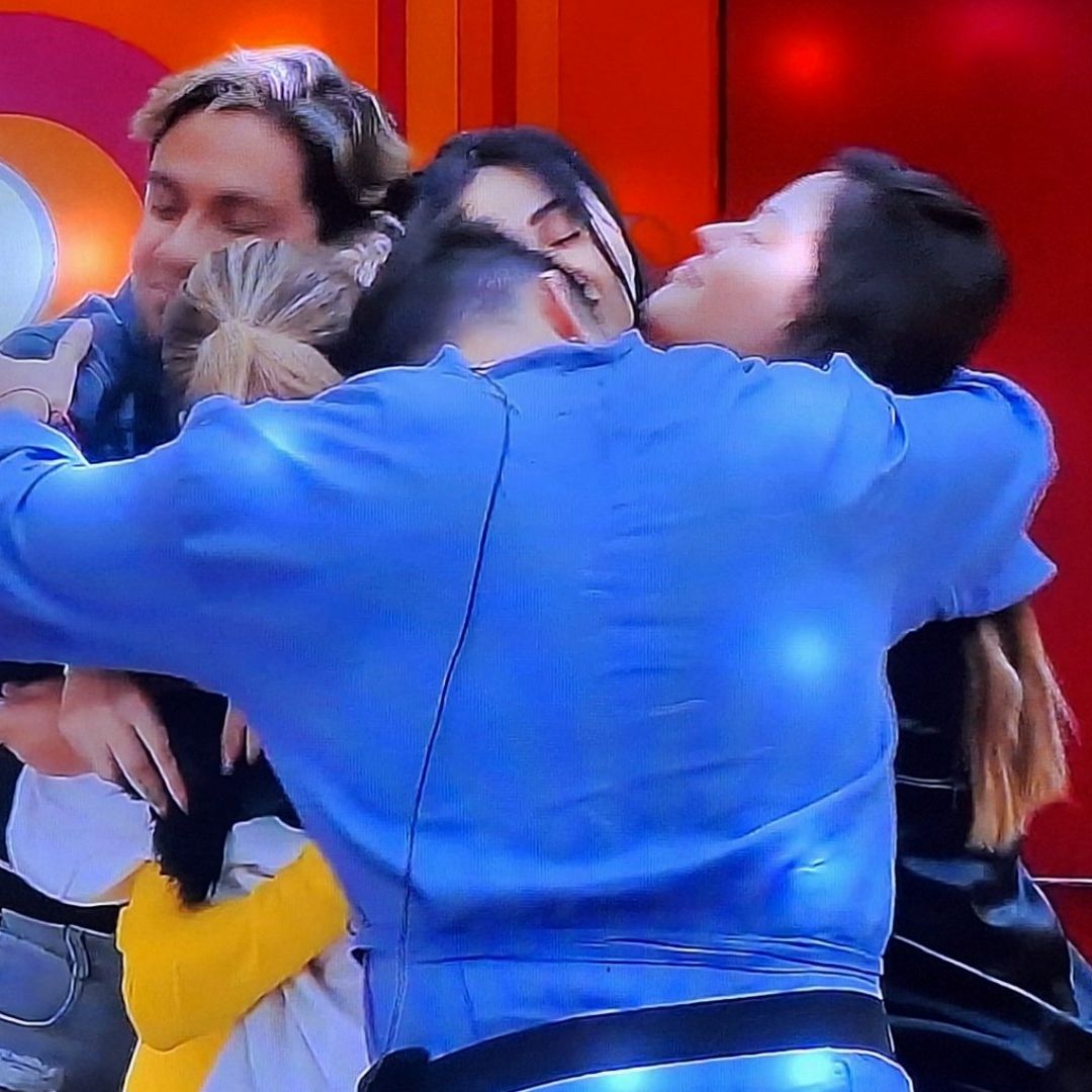 Casa de los Famosos 2024: ¿Shanik Traicionará al Cuarto Mar? La Enfrentan y se Va a Llorar con los Tierra