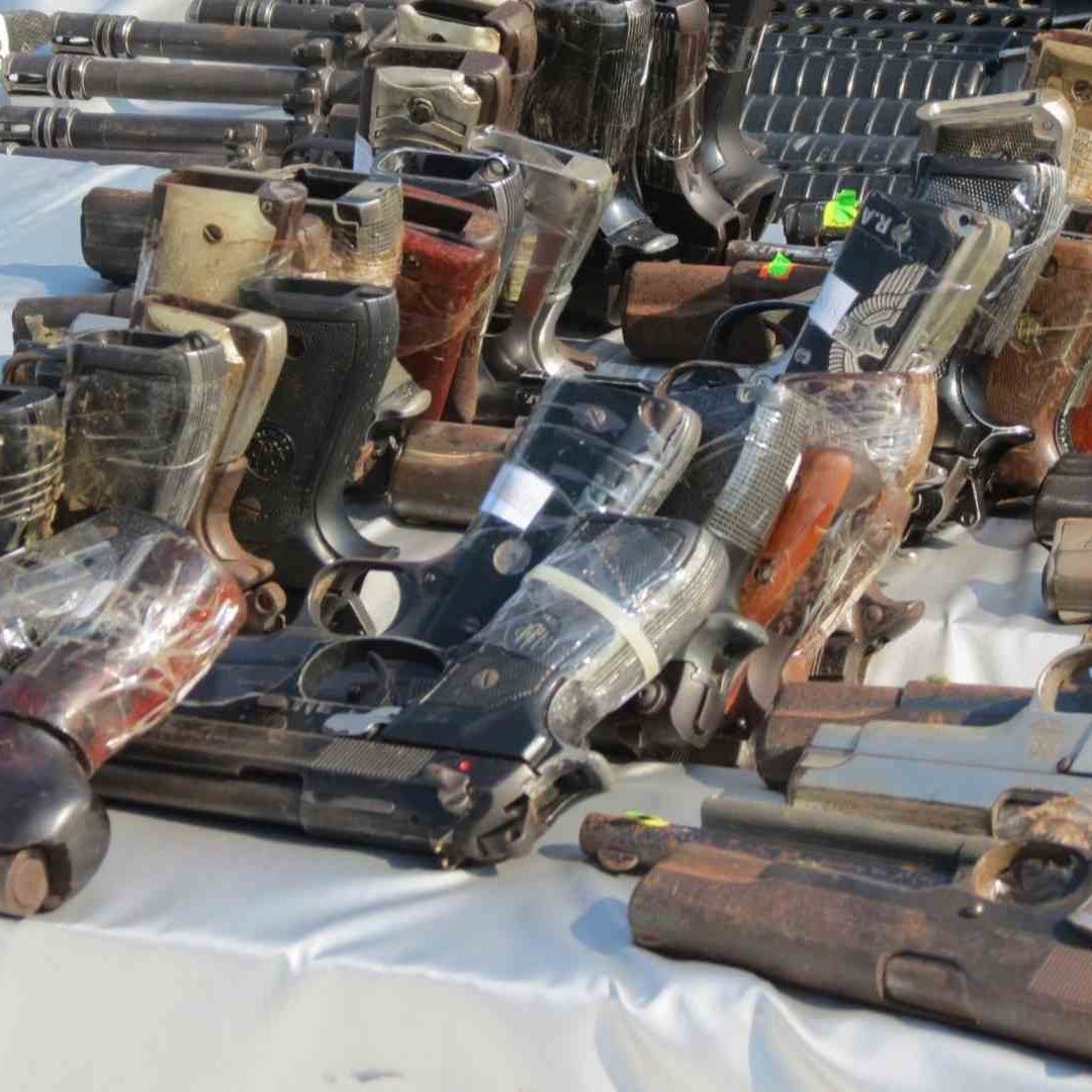 Canje de Armas Disminuye mientras Aumentan los Conflictos Armados entre Ciudadanos
