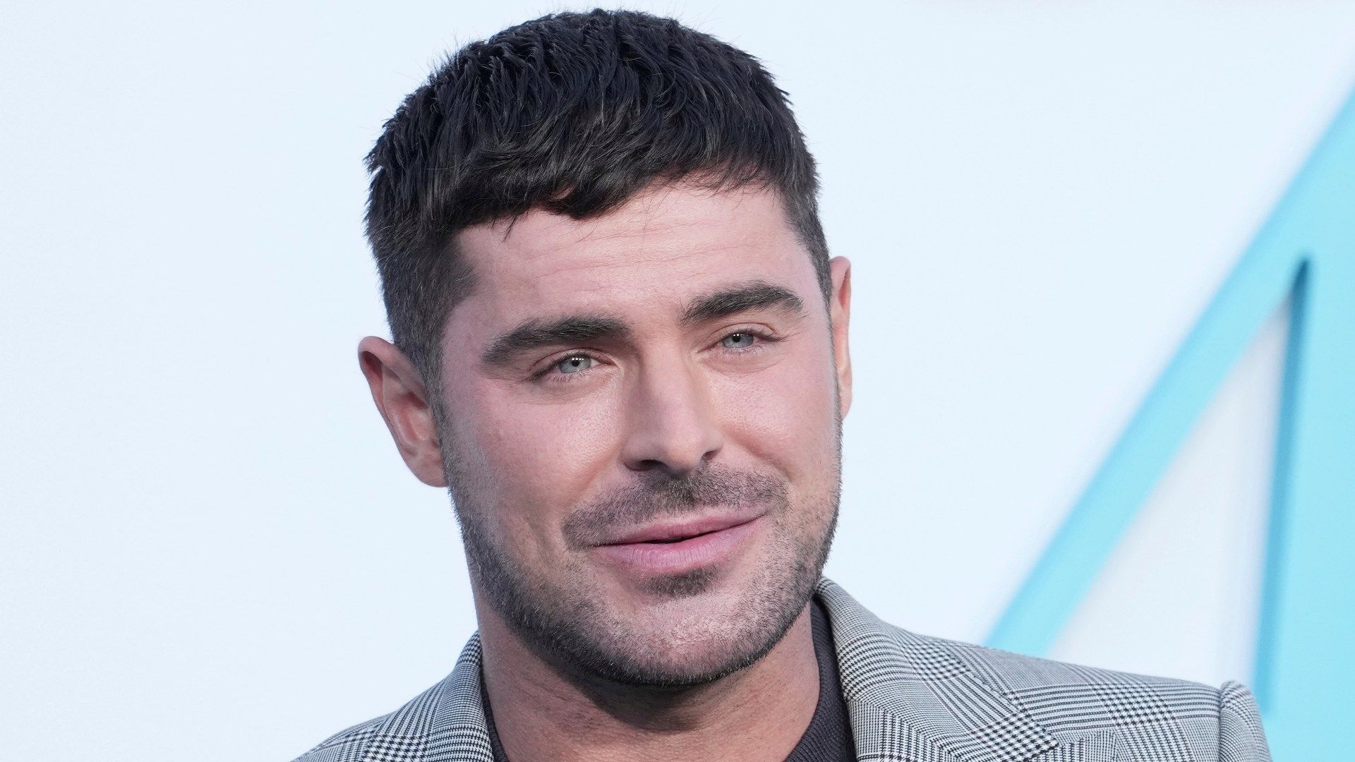 Zac Efron sufre ligero accidente en España
