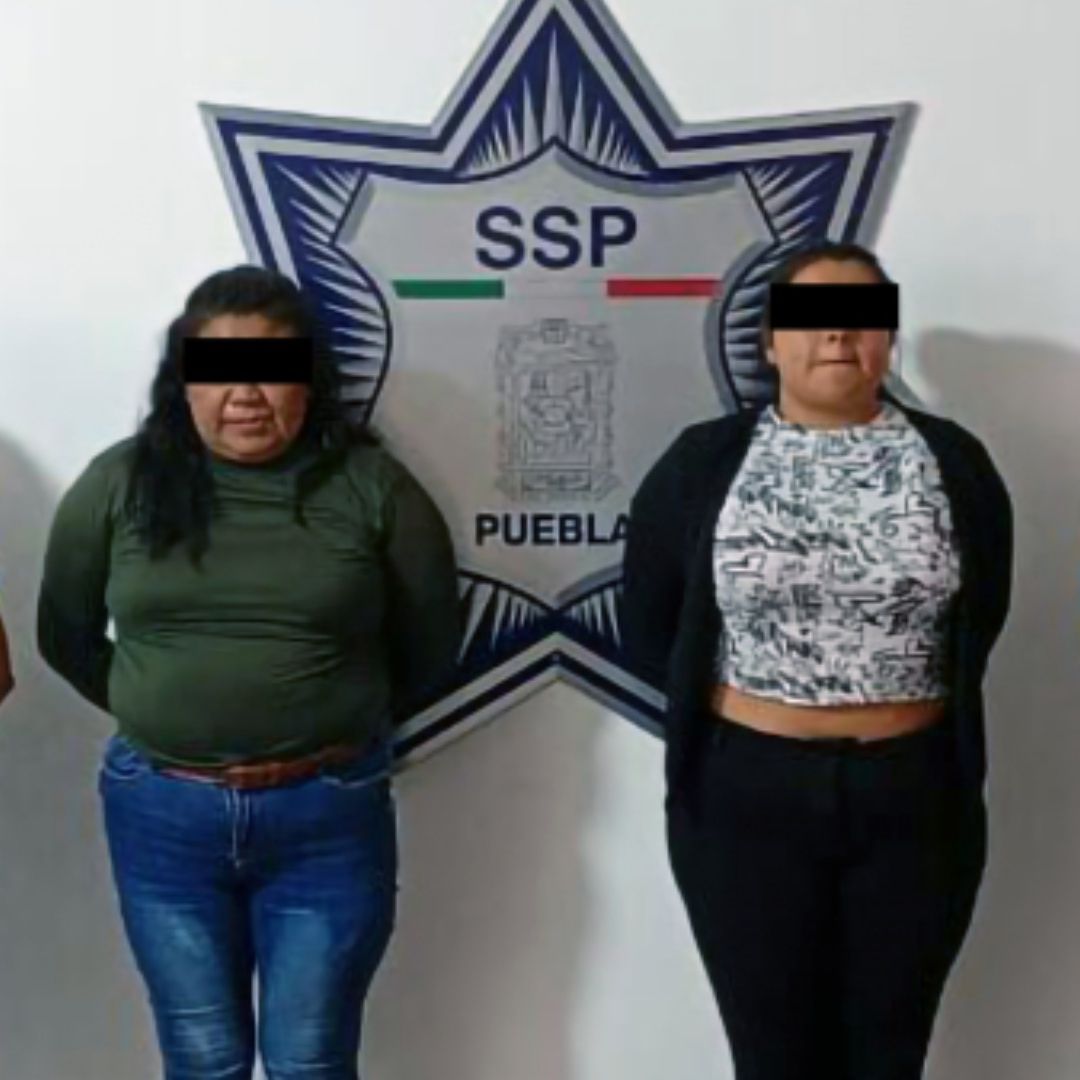 Berenice N y Amanda N Detenidas por Robo a Transporte Público en Línea 2 de la RUTA Puebla