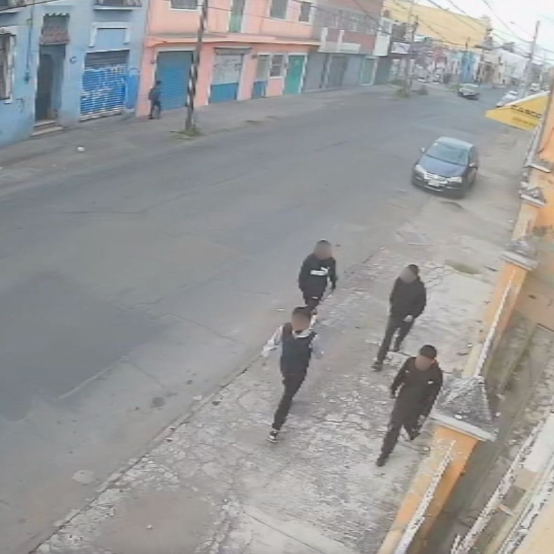 Mujer Asaltada Afuera de su Casa por Cuatro Menores de Edad en Colonia Santa María Puebla