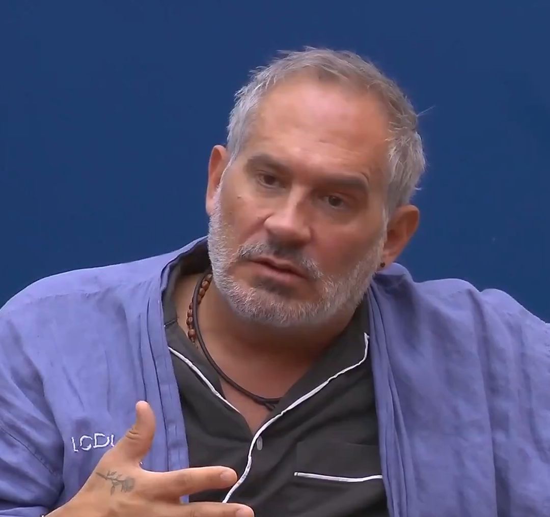 Arath de la Torre dio a conocer que renunció a La Casa de los Famosos 2024 debido a su enfermedad
