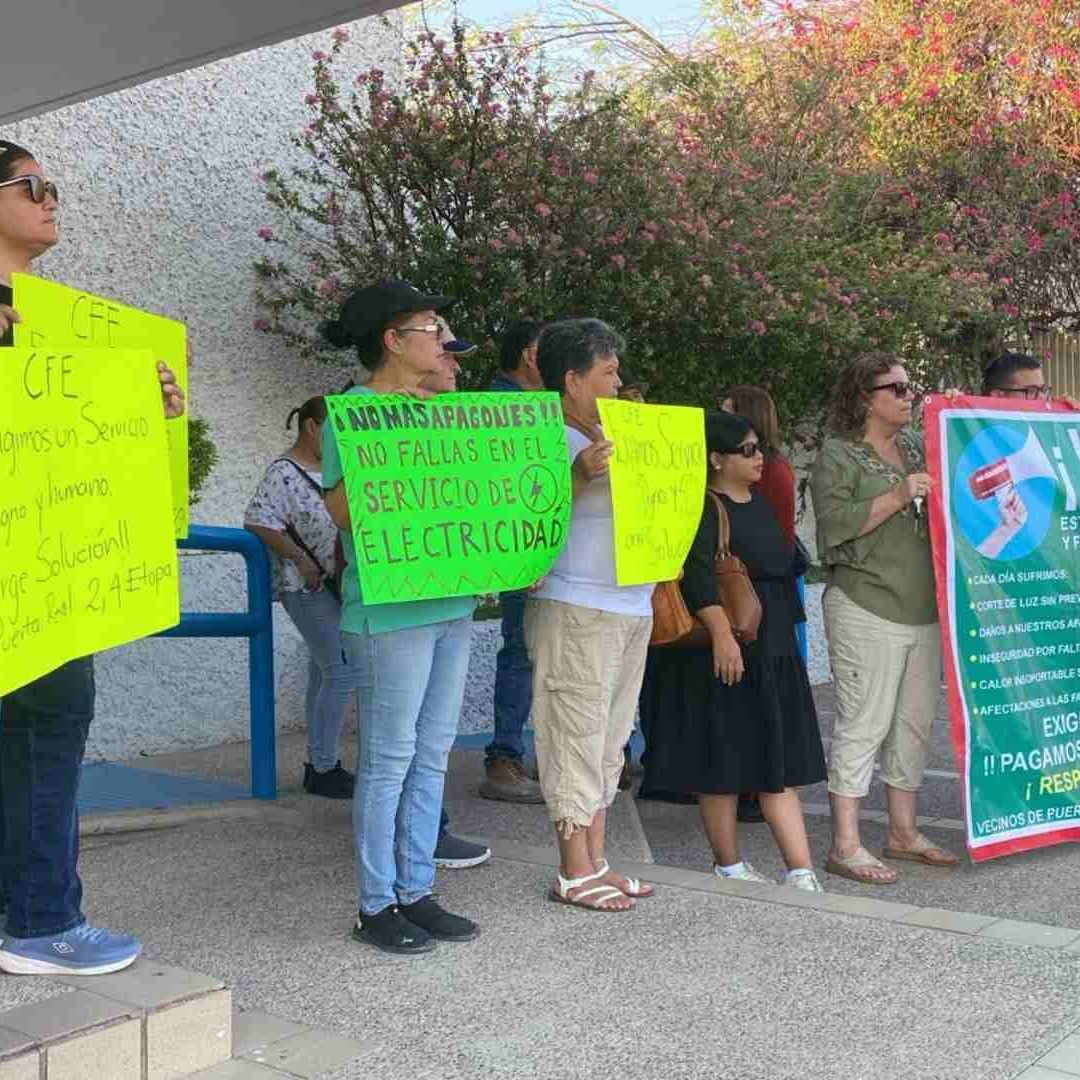 Vecinos de Puerta Real Bloquearon Instalaciones de CFE por Constantes Vecinos de Puerta Real Bloquearon Instalaciones de CFE por Constantes Fallas en el Servicio