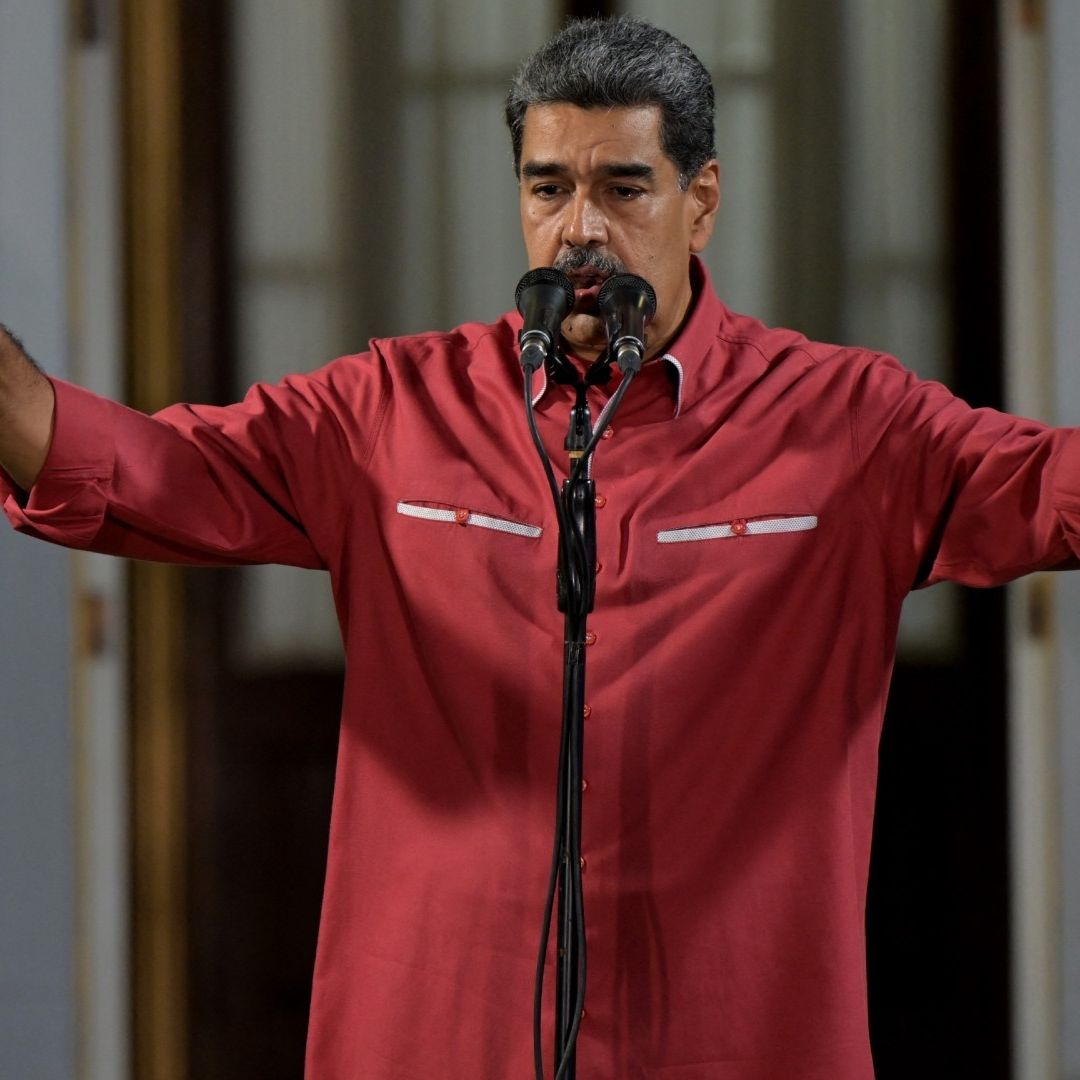 Maduro advirtió a otras redes como WhatsApp, Instagram y TikTok que "pongan sus barbas a remojar". Foto AFP