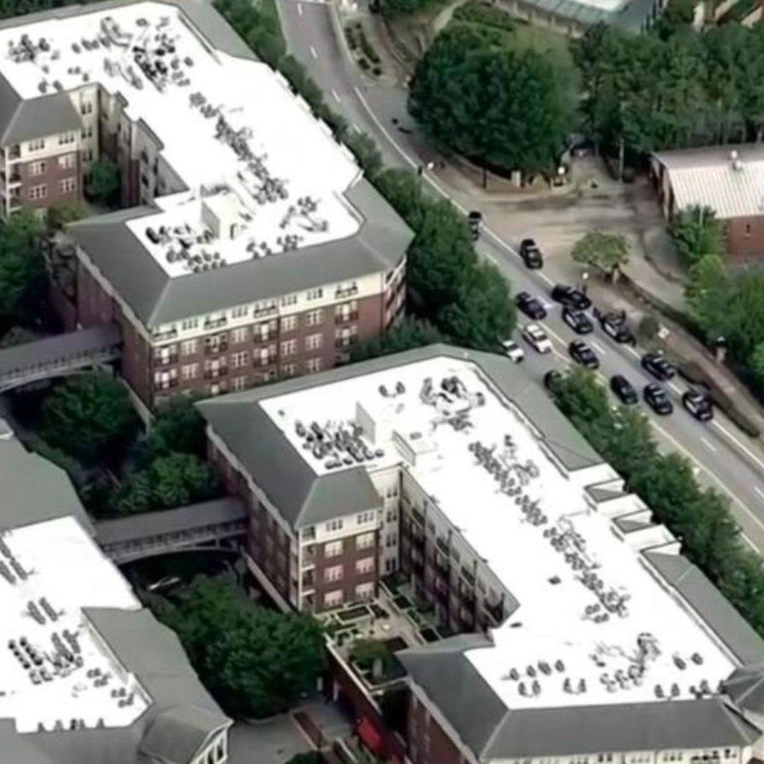 Tirador de Atlanta Tenía Como Objetivo los CDC: Creía que Vacuna COVID-19 lo Había Enfermado