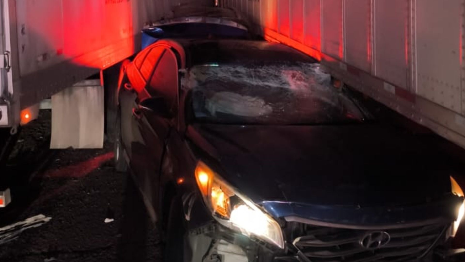 Accidente múltiple deja 13 lesionados