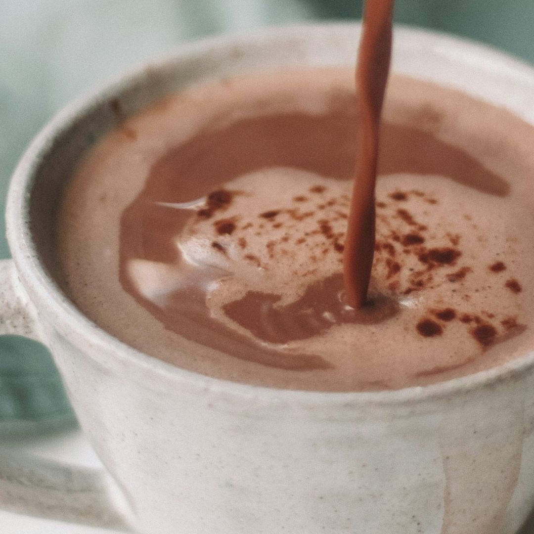 Niña Muere Después de Tomar Chocolate con Leche Caliente