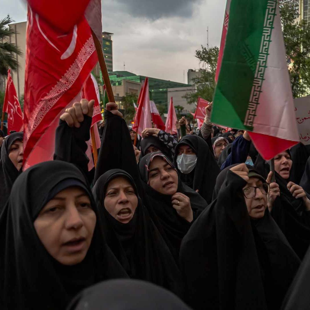Disparan a Mujer en Irán por no Llevar Hiyab