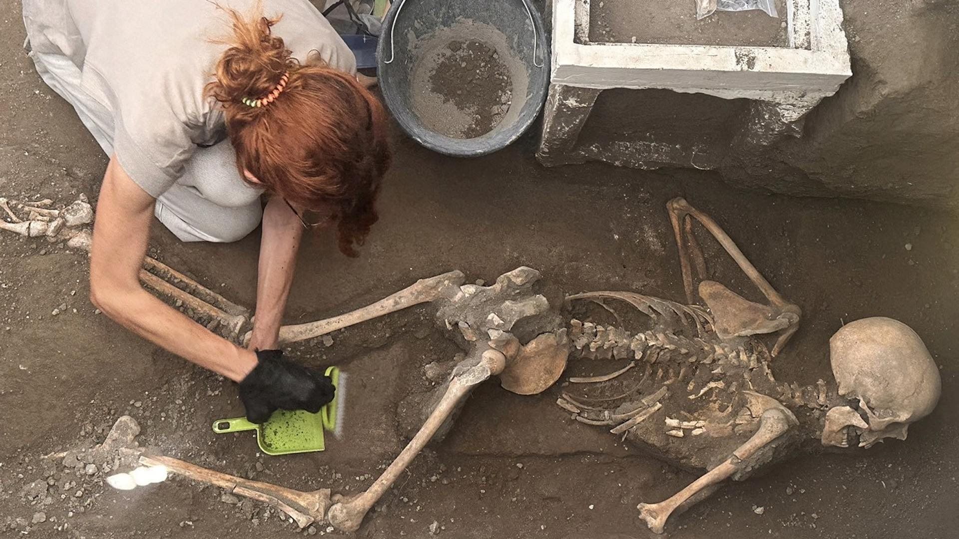 Hallan a pareja que intentaba huir con su tesoro en Pompeya