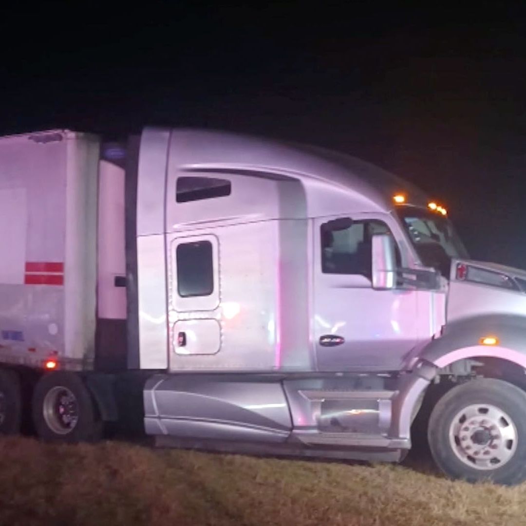 Choque en Carretera Victoria - Matamoros Deja a Mujer y Menor Sin Vida