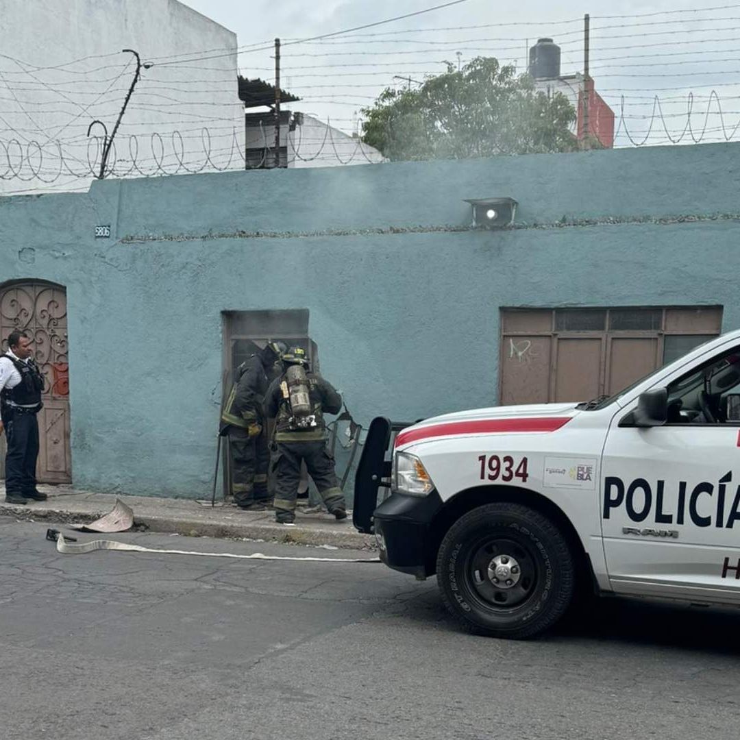 Un hombre de 50 años falleció al interior de su casa por intoxicación de un incendio. Foto: X @rosalinda_cg