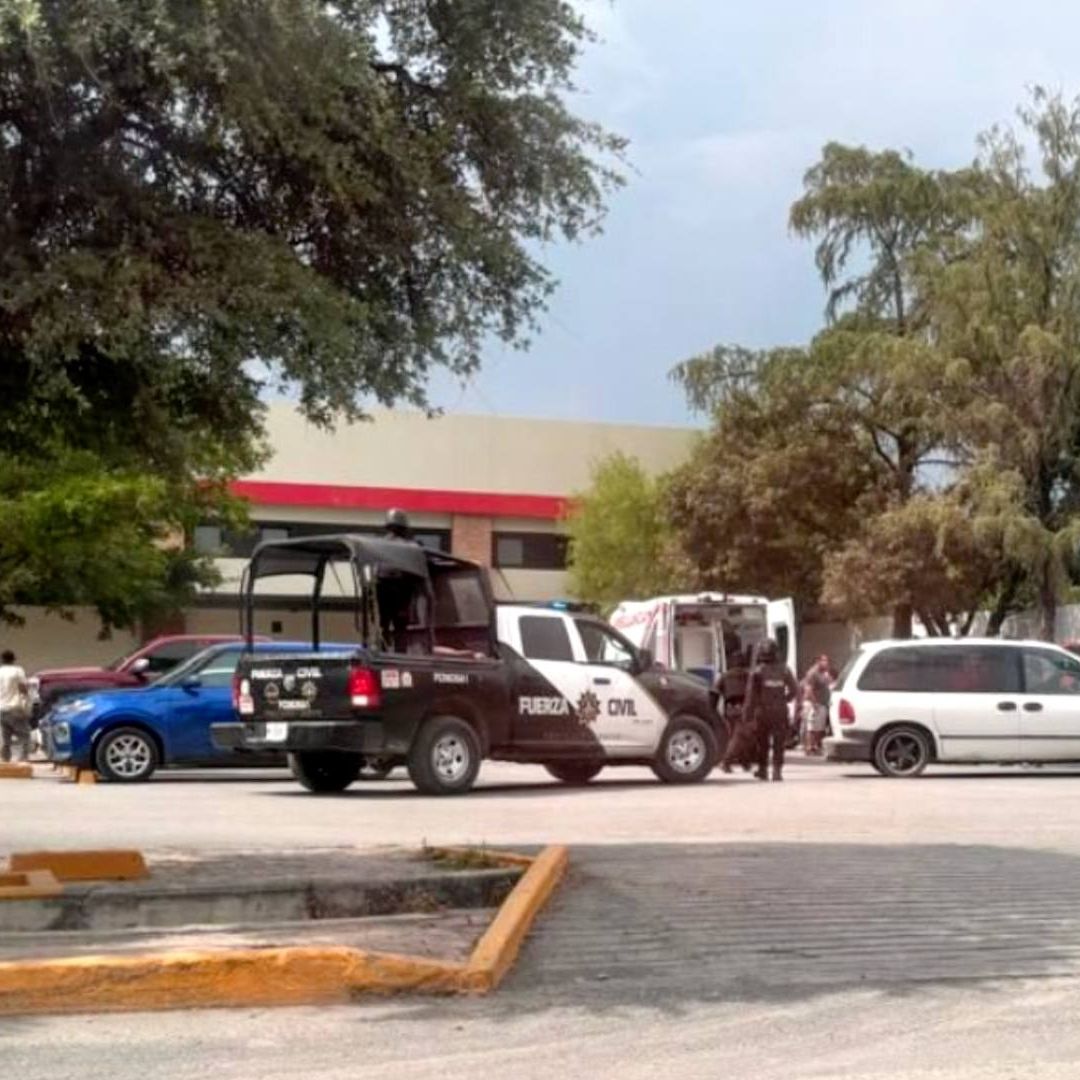 Atacan a Rubén Doria en plaza comercial de Linares, Nuevo León