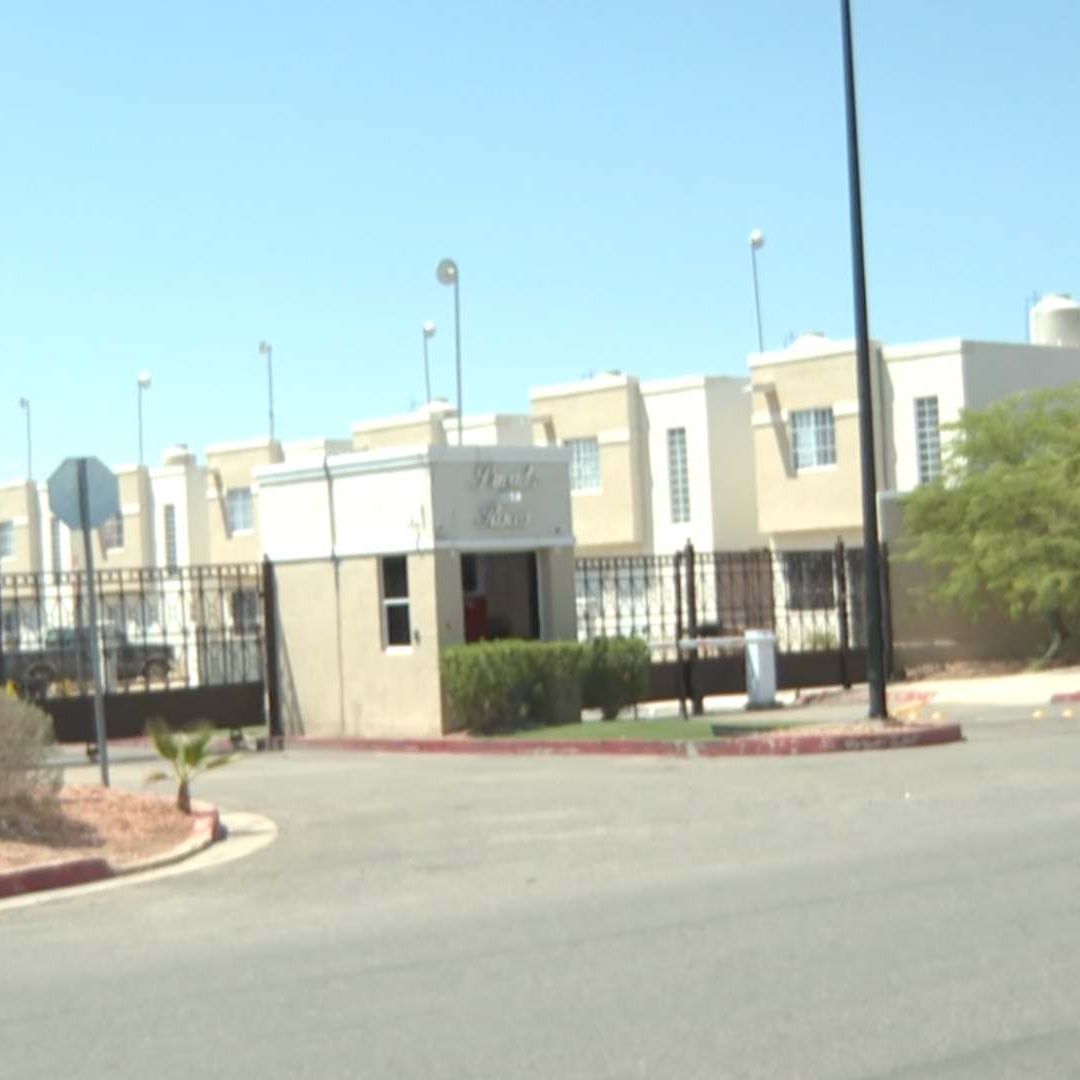 Joven Presuntamente Golpeó y Amenazó con Un Cuchillo a Sus Padres en Hermosillo; Fue Detenido