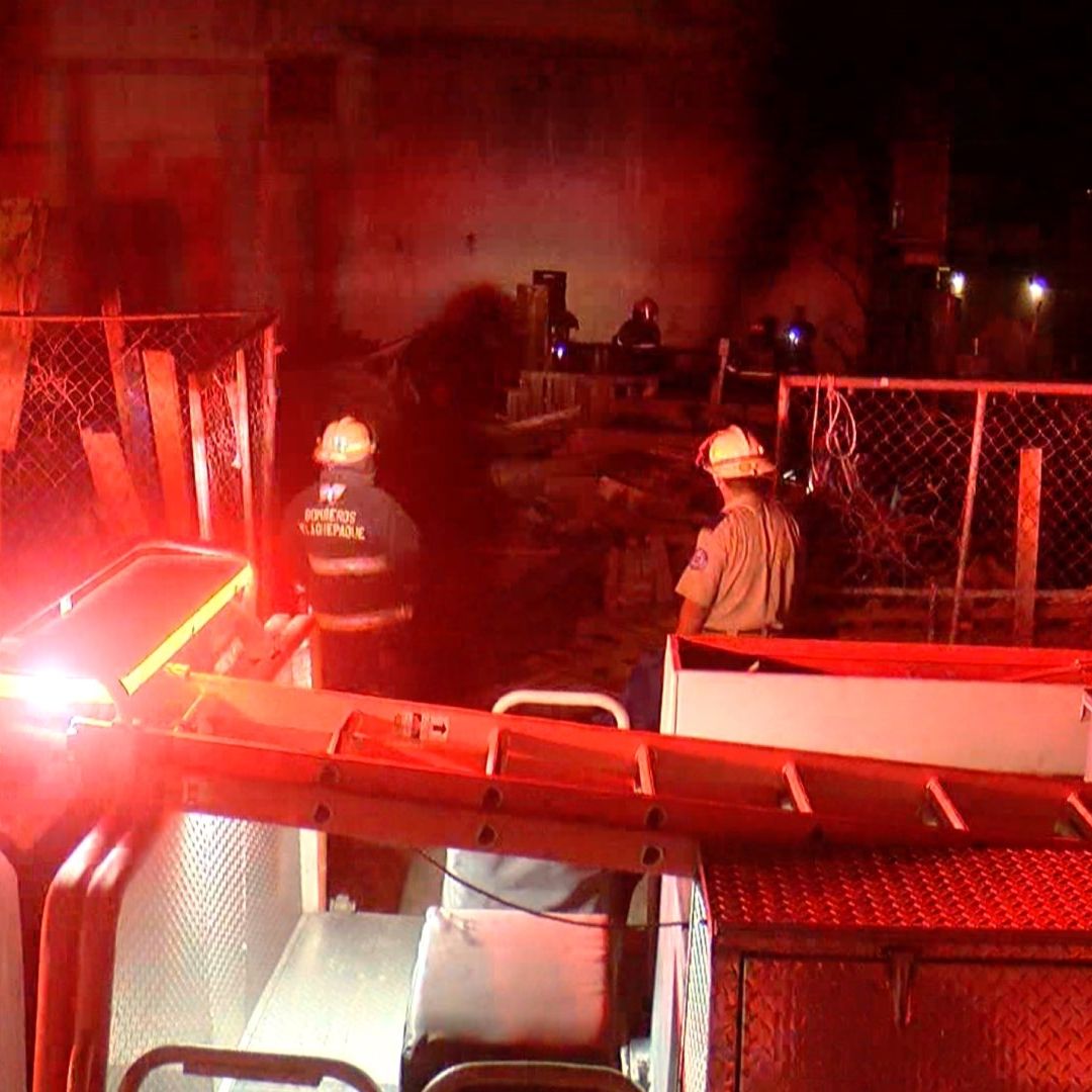 Fuerte Incendio en Fábrica de Tarimas Amenaza Viviendas De Tlaquepaque